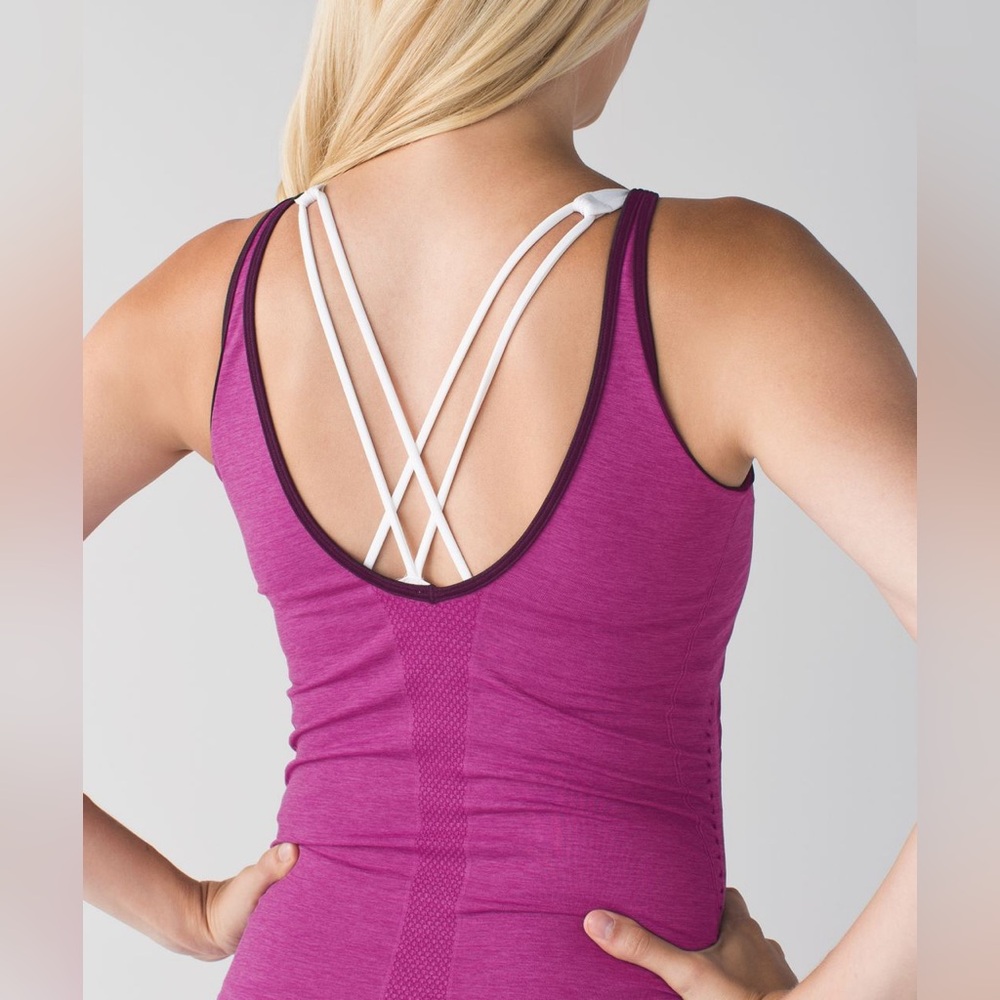 Lululemon . In The Flow Tank - Picture 8 of 8